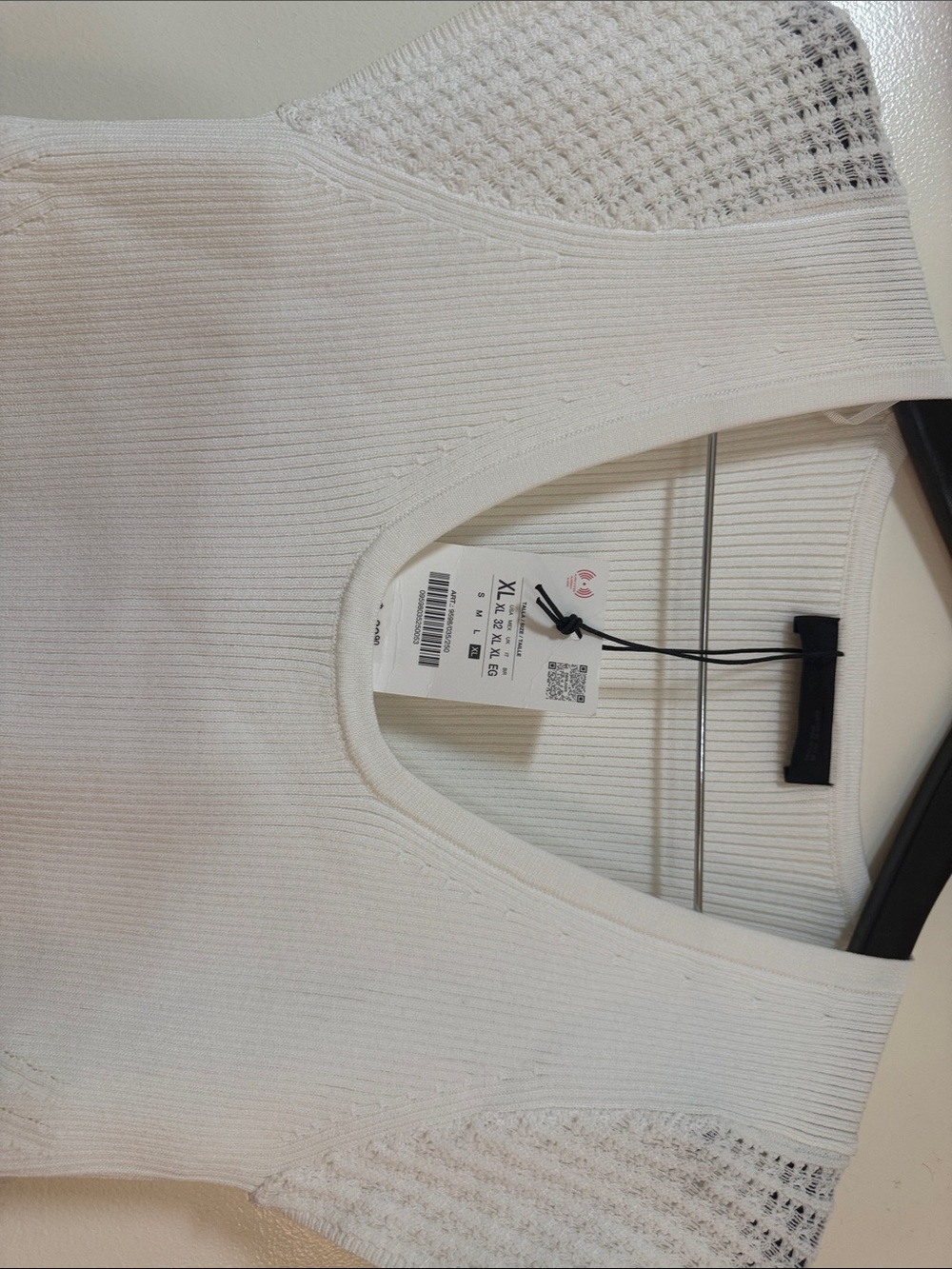 Zara Women’s White Knit Scoop Neck Short Sleeve Top - Picture 5 of 12